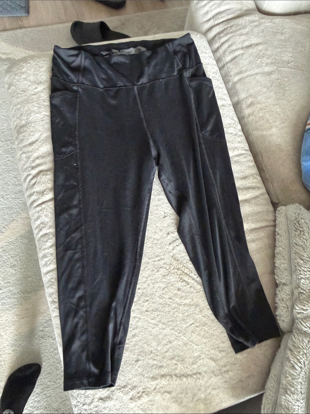 Victoria's Secret Black High-Waist Workout capris